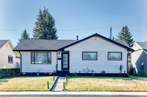 4117 45 St, Red Deer, AB, T4N1J9 | Card Image
