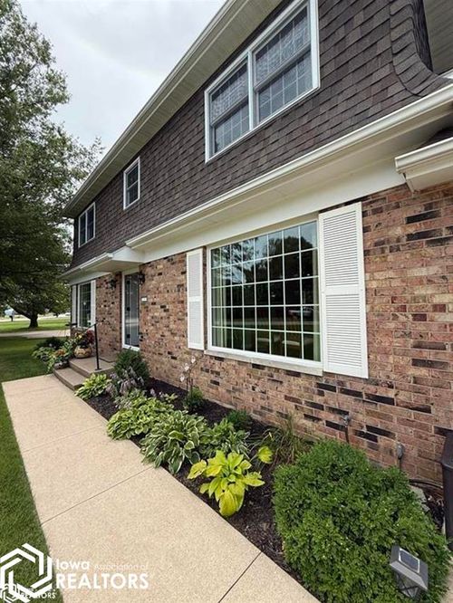 3359 Country Club Ln, Fort Madison, IA, 52627-9718 | Card Image