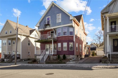 550 Winter St, Woonsocket, RI, 02895-1176 | Card Image