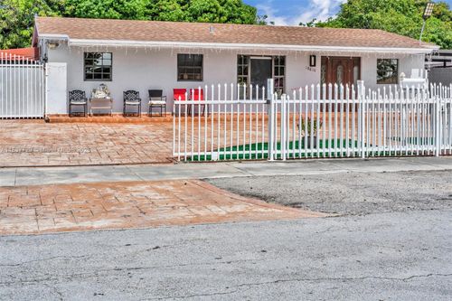 18810 Nw 51st Ave, Miami Gardens, FL, 33055-2410 | Card Image