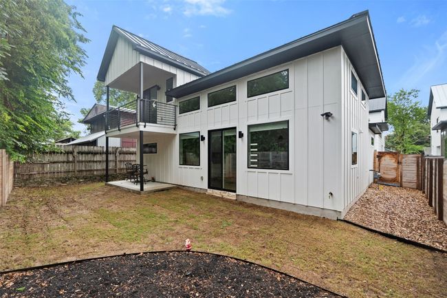 Great size fenced in private yard! | Image 24