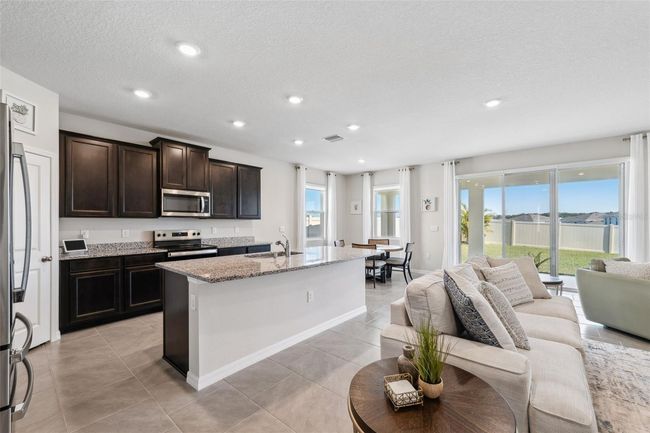 9804 Rowing Dale Bnd, House other with 4 bedrooms, 3 bathrooms and null parking in WESLEY CHAPEL FL | Image 16