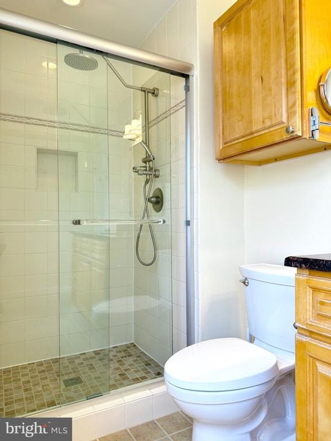 231 E Juniper Ave, House other with 3 bedrooms, 3 bathrooms and null parking in STERLING VA | Image 29