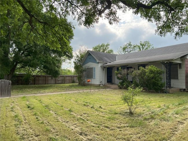A - 5619 Fm 535, House other with 5 bedrooms, 1 bathrooms and 8 parking in Cedar Creek TX | Image 7