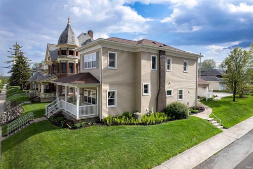 1054 Cherry St, Huntington, IN, 46750-2041 | Card Image