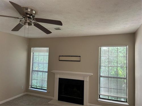 551 Windchase Ln, Stone Mountain, GA, 30083-6322 | Card Image