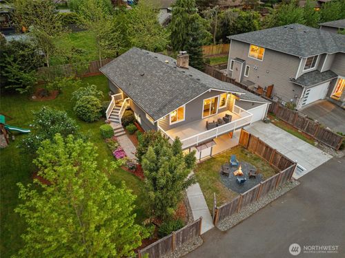 15919 84th Ave Ne, Kenmore, WA, 98028-4450 | Card Image
