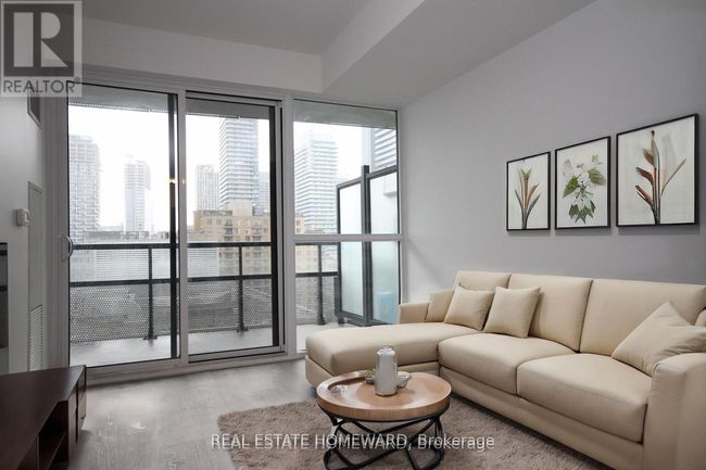 1108 - 11 Lillian St, Condo with 2 bedrooms, 2 bathrooms and null parking in Toronto ON | Image 6