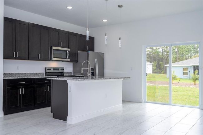 9825 N Swanee Ter, House other with 4 bedrooms, 2 bathrooms and null parking in DUNNELLON FL | Image 6