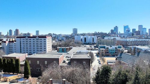 4-301 E Reservoir Avenue, MILWAUKEE, WI, 53212 | Card Image