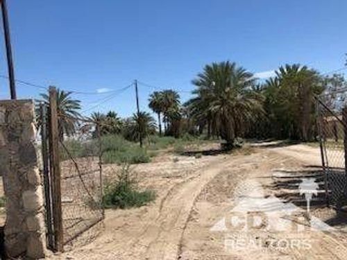 88821 62nd Ave, Thermal, CA, 92274-9301 | Card Image