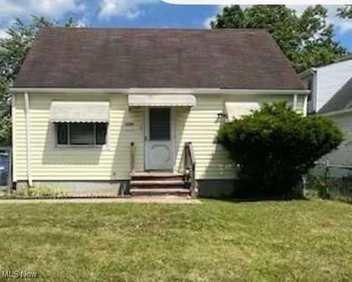 4461 E 158th St, Cleveland, OH, 44128-2916 | Card Image