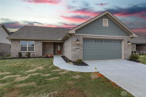2226 Tandem Dr, Xenia, OH, 45385 | Card Image