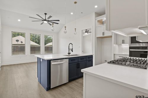 1010 Stone Wall St, Mt Pleasant, TX, 75455-8990 | Card Image