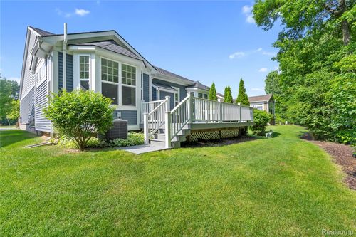 48884 Garden Ln, Canton, MI, 48188-3523 | Card Image