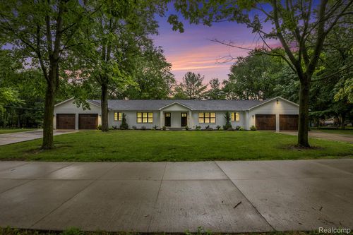 1443 Dauner Rd, FENTON, MI, 48430-1500 | Card Image