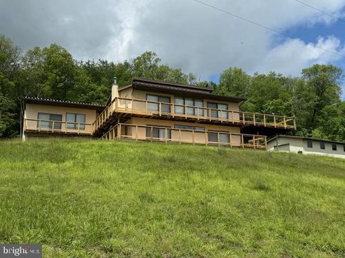 61 Teal Dr, Green Spring, WV, 26722-4559 | Card Image