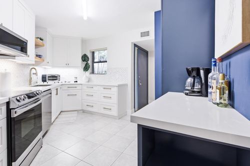 apt-106-5800 Camino Del Sol, Boca Raton, FL, 33433-6592 | Card Image