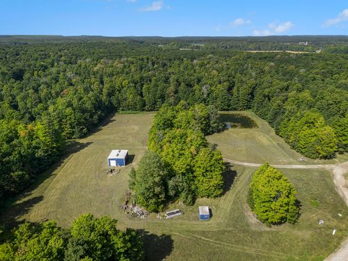 6741 Beckett Rd, Gaylord, MI, 49735-8514 | Card Image