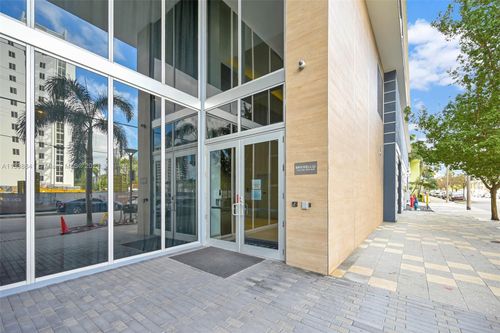 1107-1010 Sw 2nd Ave, Miami, FL, 33130-4062 | Card Image