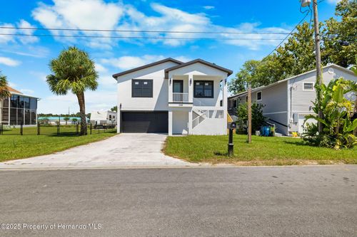 3368 Fernleaf Dr, Hernando Beach, FL, 34607-3407 | Card Image