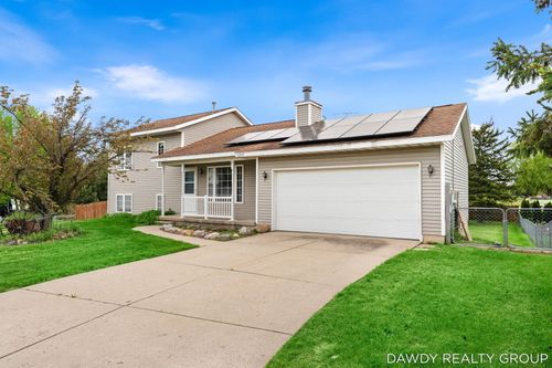 6274 Derek Dr, Hudsonville, MI, 49426-8718 | Card Image
