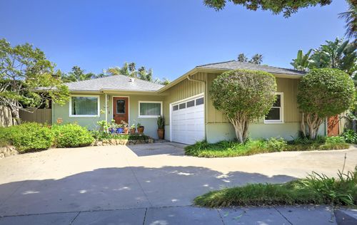 1321 Los Alamos Pl, Santa Barbara, CA, 93109-2033 | Card Image