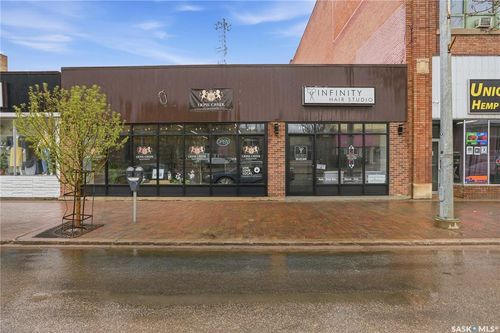 330 Main Street N, Moose Jaw, SK, S6H3J9 | Card Image