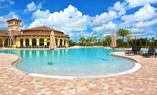 Zero entry beach pool | Image 52