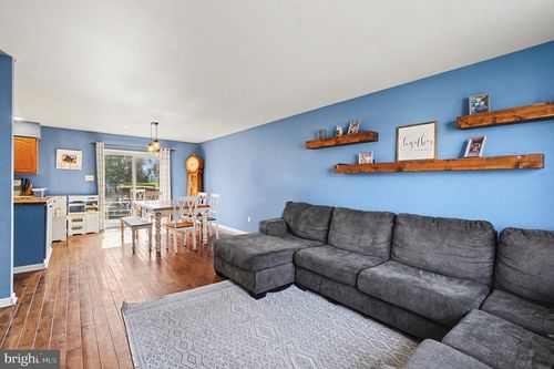 2702 Wildberger Ave, BALTIMORE, MD, 21234-5806 | Card Image