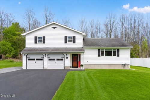11 Dania Dr, Hagaman, NY, 12086-7702 | Card Image
