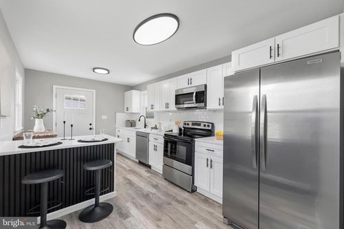 3506 Cornwall Ct, BALTIMORE, MD, 21222-5923 | Card Image
