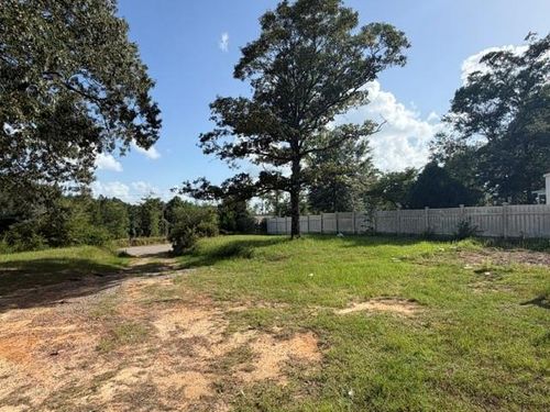 15292 Celeste Rd, Chunchula, AL, 36521-3111 | Card Image