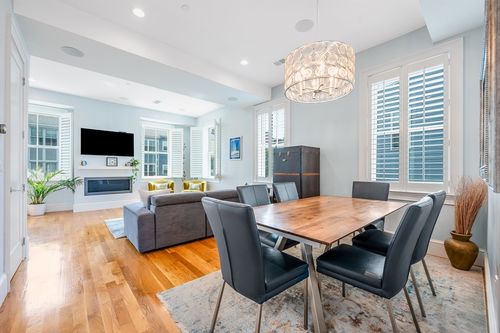 3-482-480 E 4th St, Boston, MA, 02127-2916 | Card Image