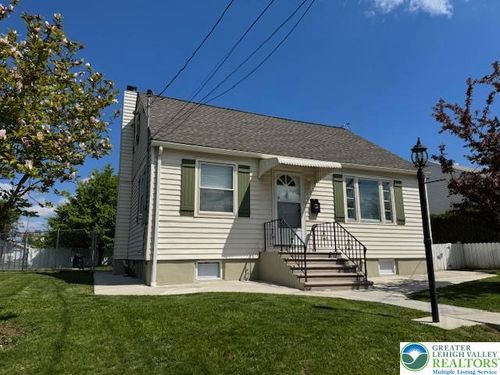 1617 E Cambridge St, Allentown, PA, 18109-2370 | Card Image