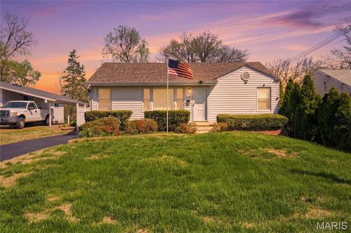 2206 Wengler Ave, Overland, MO, 63114-3624 | Card Image