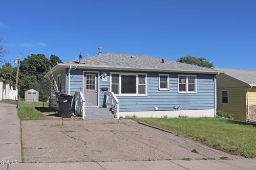 1709 N 14th St, Bismarck, ND, 58501-2012 | Card Image