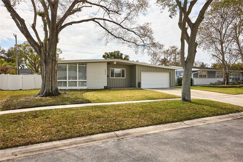 3312 Nakora Dr, TAMPA, FL, 33618-4218 | Card Image