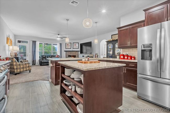 31287 E 64 Th St S, House other with 3 bedrooms, 3 bathrooms and null parking in Broken Arrow OK | Image 4