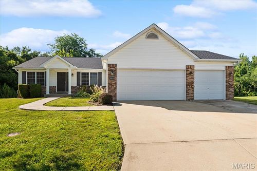 9449 Marbarry Dr, Fairview Heights, IL, 62208-1148 | Card Image