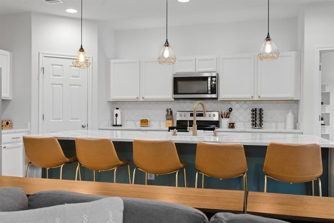 6404 Routenburn St, House other with 4 bedrooms, 2 bathrooms and 4 parking in Austin TX | Image 14