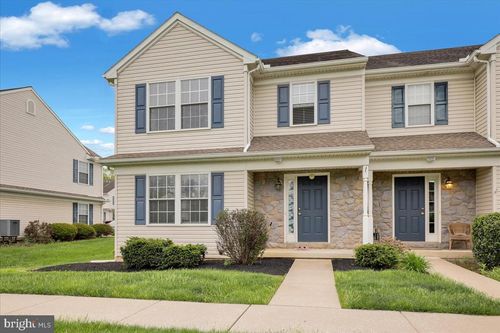11 Broderick Ct, Leola, PA, 17540-1860 | Card Image