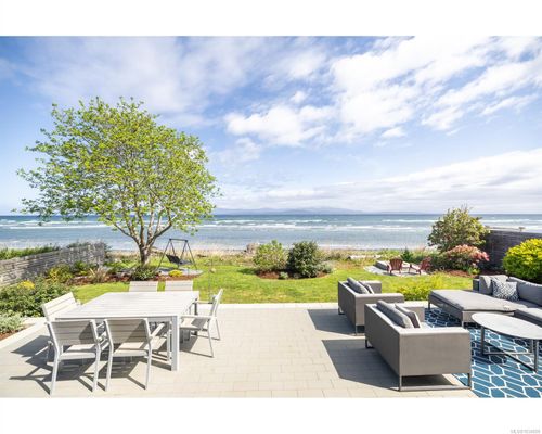 1039 Seacrest Pl, Qualicum Beach, BC, V9K1E7 | Card Image