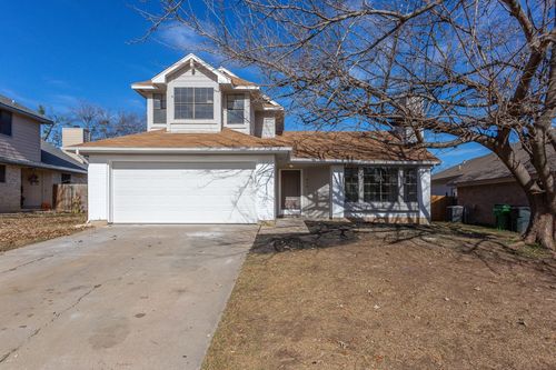 816 Clearwater Trl, Round Rock, TX, 78664-2735 | Card Image