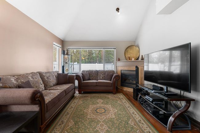 63 - 13918 58 Avenue, Townhouse with 4 bedrooms, 3 bathrooms and 2 parking in Surrey BC | Image 4