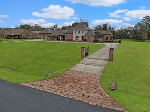 21340 Stonebridge Ct, Denham Springs, LA, 70726-7329 | Card Image