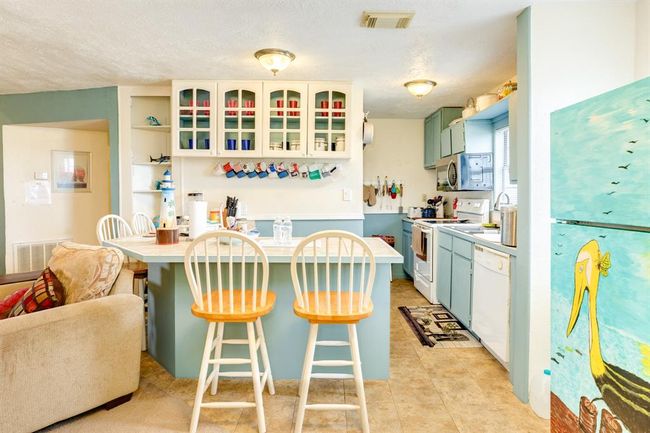 211 Pompano Ln, House other with 4 bedrooms, 3 bathrooms and null parking in Surfside Beach TX | Image 23