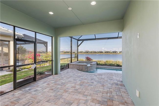 8925 Calypso Ct, Condo with 2 bedrooms, 2 bathrooms and 2 parking in Naples FL | Image 24