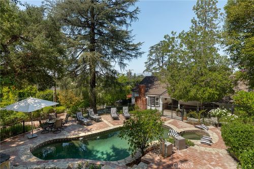 4650 Encino Ave, Encino, CA, 91316-3833 | Card Image