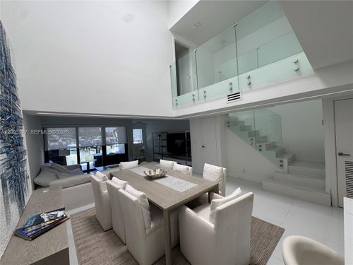 1008-336 Poinciana Dr, Sunny Isles Beach, FL, 33160 | Card Image
